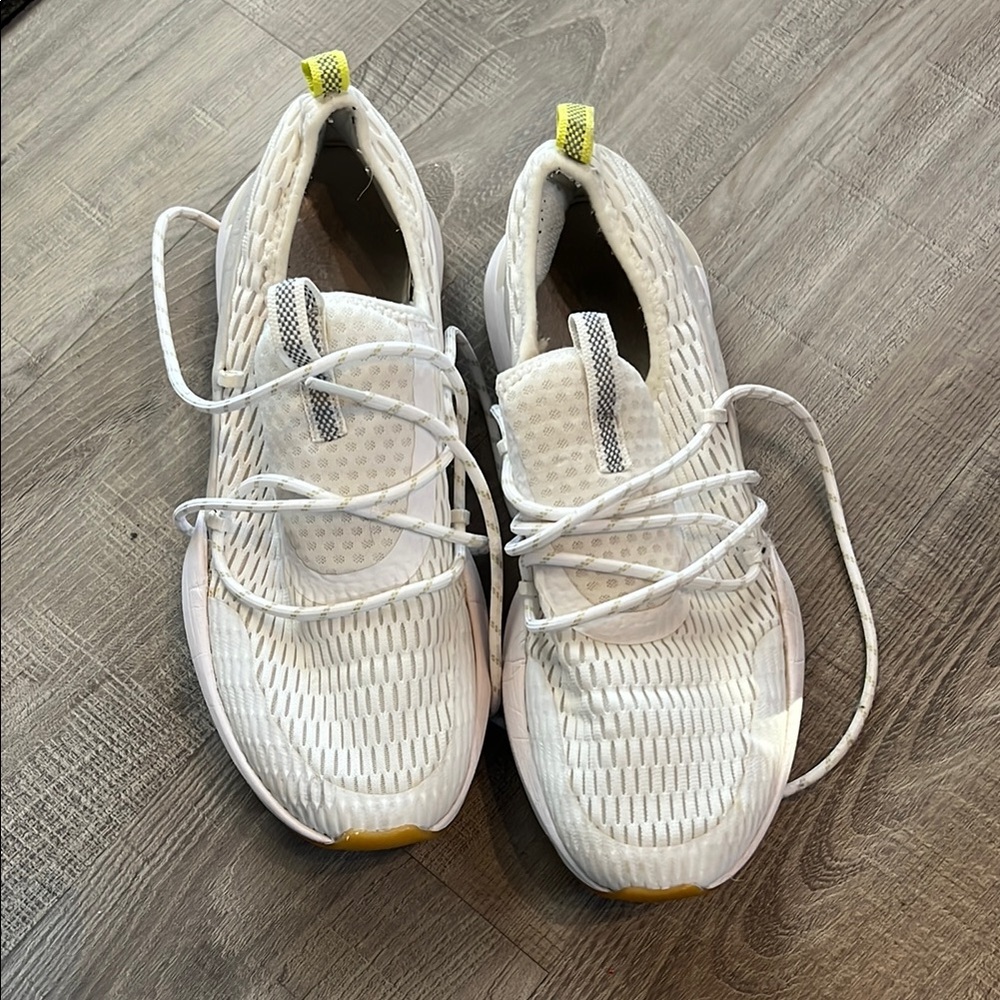 White Athletic Sneakers with Yellow Accent